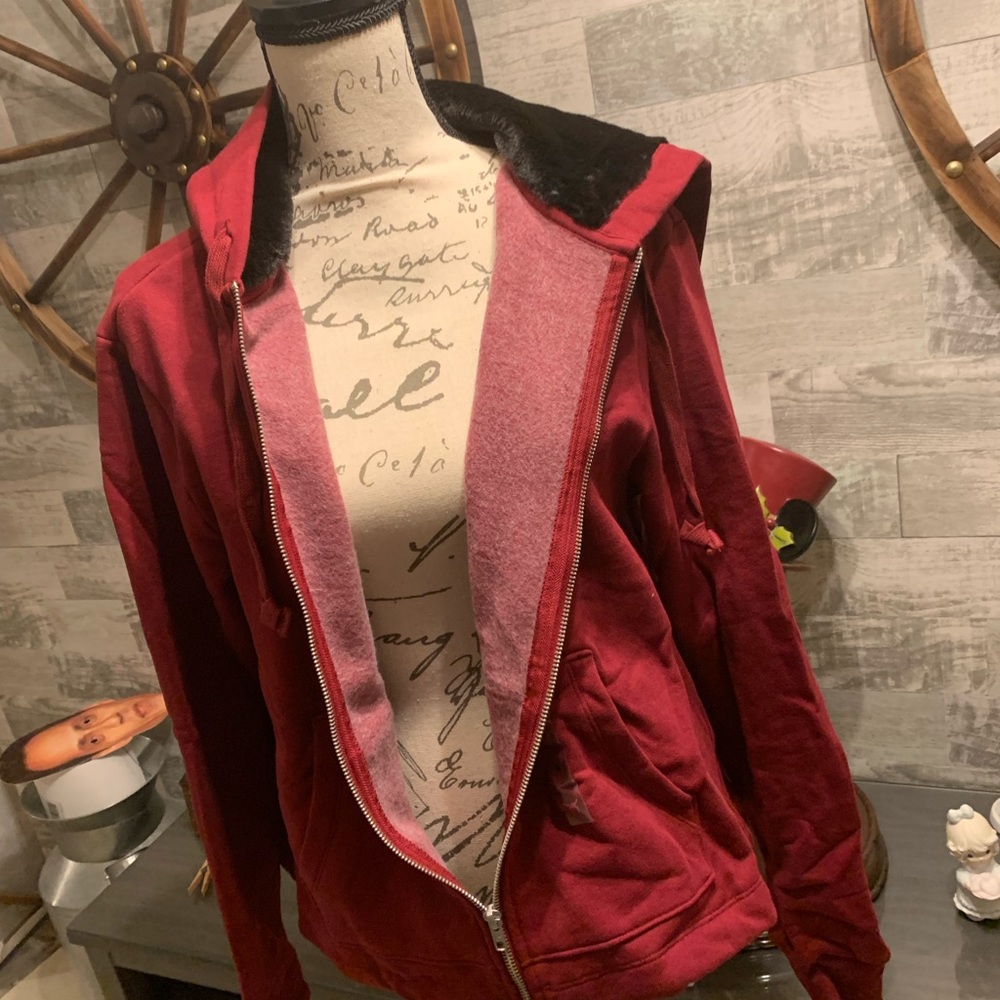 BNWT Victoria’s Secret’s Sweat Shirt/Hoodie - Picture 6 of 9